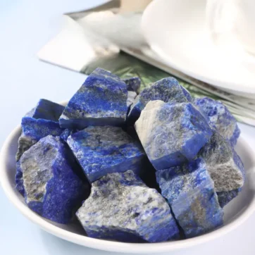 Lazurite grezza